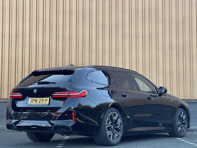 BMW 5-SERIE Touring 530e M Sport Edition | Origineel Nederlands | Elektrische Trekhaak | Keyless Go & Entry | Harman & Kardon | Apple Carplay |