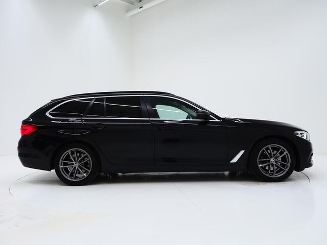 BMW 5-SERIE Touring 520i Executive | Leder | Harman/Kardon | Sfeerlicht | Virtual | Stoelverwarming | LED | Carplay