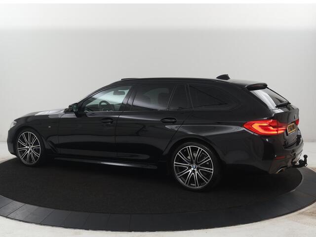 BMW 5-SERIE Touring 530i High Executive Edition | M-Pakket | Soelverwarming/ventilatie | Trekhaak | Pano.Dak | Apple Carplay |