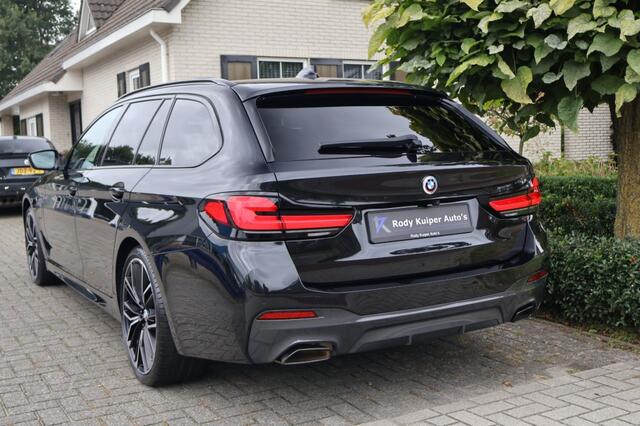 BMW 5-SERIE 530e (292pk) M pakket HUD/HenK/Pano/Comfort Stoelen/20inch