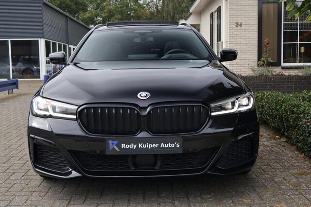 BMW 5-SERIE 530e (292pk) M pakket HUD/HenK/Pano/Comfort Stoelen/20inch