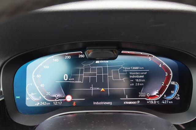 BMW 5-SERIE 530e (292pk) M pakket HUD/HenK/Pano/Comfort Stoelen/20inch