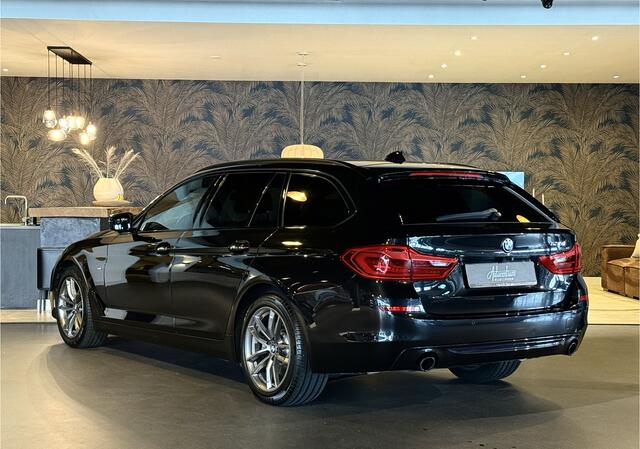BMW 5-SERIE Touring 530i High Exe I Pano I Head-Up I Camera