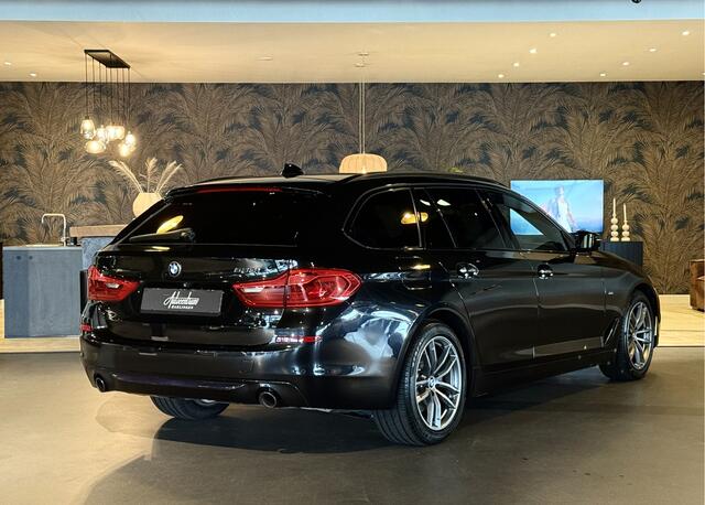 BMW 5-SERIE Touring 530i High Exe I Pano I Head-Up I Camera