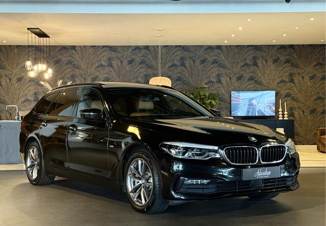 BMW 5-SERIE Touring 530i High Exe I Pano I Head-Up I Camera