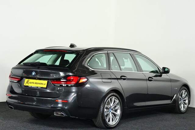 BMW 5-SERIE Touring 530e xDrive Business Edition Plus Navi / Cruise / HUD / Panorama / Carplay