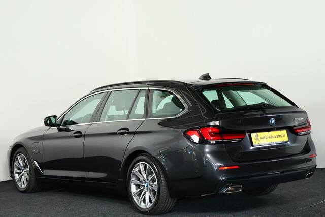 BMW 5-SERIE Touring 530e xDrive Business Edition Plus Navi / Cruise / HUD / Panorama / Carplay