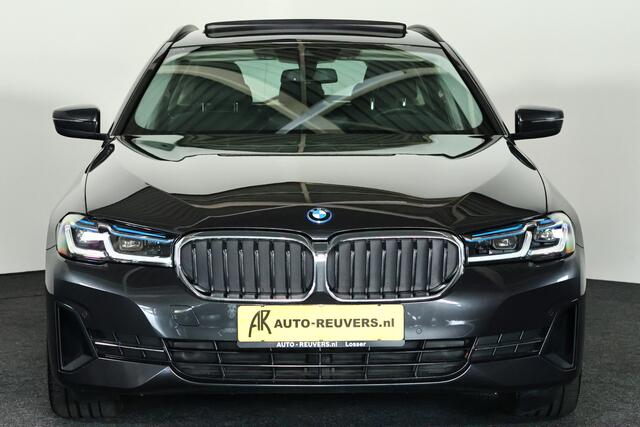 BMW 5-SERIE Touring 530e xDrive Business Edition Plus Navi / Cruise / HUD / Panorama / Carplay