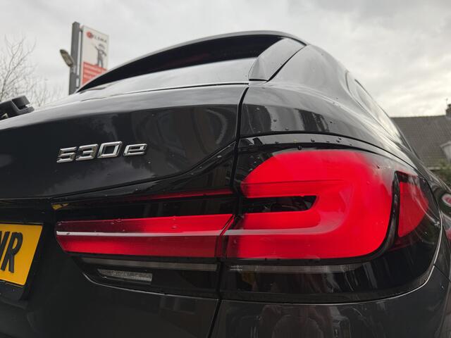 BMW 5-SERIE Touring 530e Business Edition Plus, Sport-leder Dakota | Orig NL auto | Navi & CarPlay