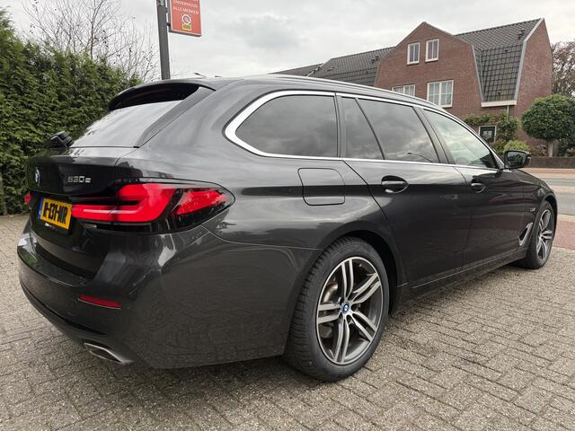 BMW 5-SERIE Touring 530e Business Edition Plus, Sport-leder Dakota | Orig NL auto | Navi & CarPlay