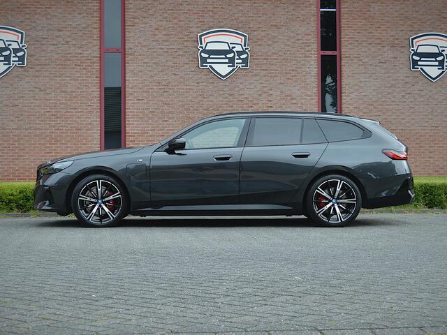 BMW 5-SERIE Touring 530e Touring M Sport Pro | B&W | Active Steering