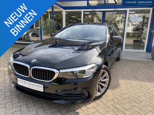 BMW 5-SERIE Touring 520i Corporate Lease Executive Elek trekhaak / Sport Stoelen / Camera / Elek trekhaak / 18''