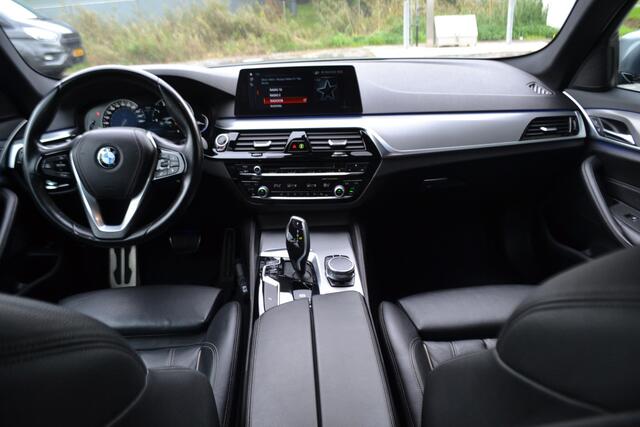 BMW 5-SERIE Touring 520i M Sportpakket | NL Auto | Stoelverst el geheug. | Stoelverw. | Trekhaak 2000kg |