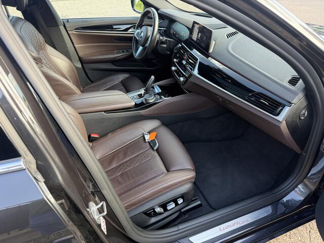 BMW 5-SERIE Touring 520i High Executive Edition Luxury Line Harman/Kardon Panorama HU