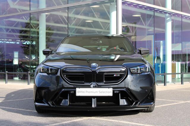 BMW 5-SERIE Touring M5 Automaat / Panoramadak / M Drive Professional / M Carbon-keramische remmen / Comfort Access / Comfort Access / Bowers & Wilkins / Parking Assistant Professional