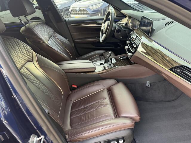 BMW 5-SERIE 530e xDrive iPerformance High Executive | SFEER VERLICHTING | HARMAN/KARDON | DODEHOEK DETECTIE | CAMERA | LEDER | ELEKT STOELEN MET MEMORY | KEYLESS ENTRY/GO | NAVIGATIE | LASER KOPLAMPEN | STOEL VERWARMING |