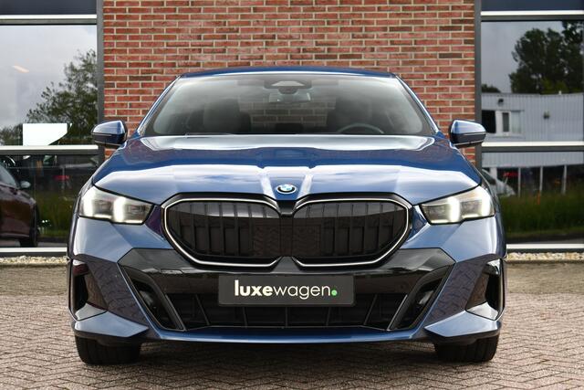 BMW 5-SERIE 550e xDrive M-Sport Pro B&W Trekh Prof-onderstel 20inch