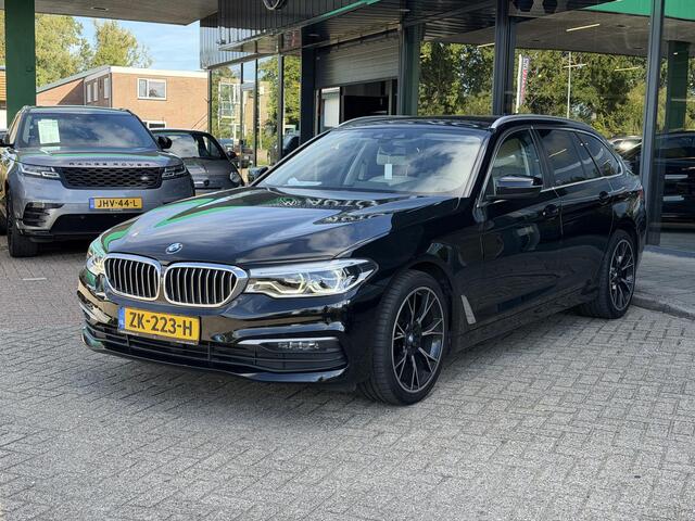 BMW 5-SERIE Touring 518d High Executive Edition LED | SFEER VERLICHTING |ELEKTRISCHE ACHTERKLEP | PARKEER SENROEN | LEDER | ELEKT STOELEN MET MEMORY | KEYLESS ENTRY/GO | NAVIGATIE | LASER KOPLAMPEN | STOEL VERWARMING |