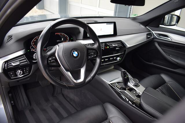 BMW 5-SERIE Touring 520i High Executive Edition | Sportline | Leer | Camera | OrigNL