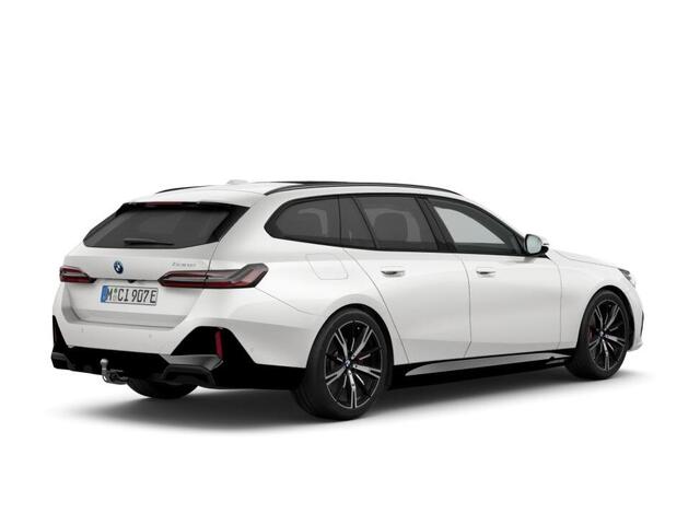 BMW 5-SERIE Touring 530e | M Sportpakket Pro | Pano | Trekhaak | Harman Kardon