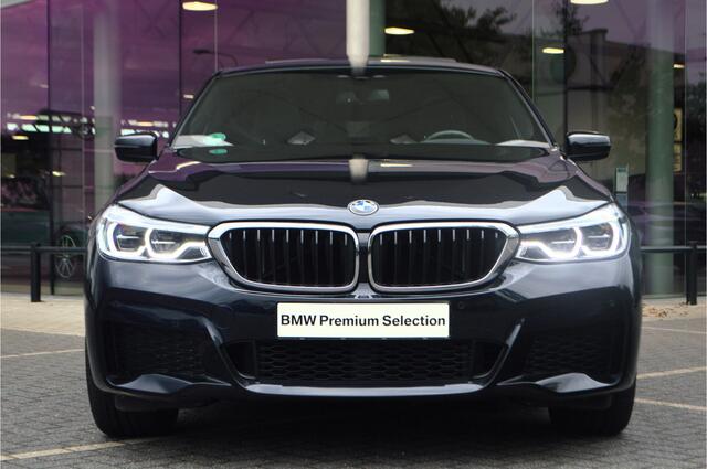 BMW 6-SERIE Gran Turismo 640i High Executive M Sport Automaat / Panoramadak / Adaptieve LED / Head-Up / Parking Assistant / Stoelverwarming / Navigatie Professional / Verwarmd stuurwiel