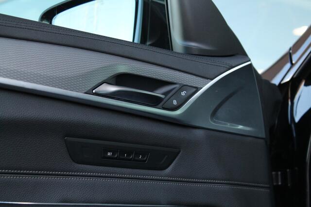 BMW 6-SERIE Gran Turismo 630d High Executive M Sport Automaat / Sportstoelen / Achteruitrijcamera / Comfort Access / Navigatie Professional / Stoelverwarming