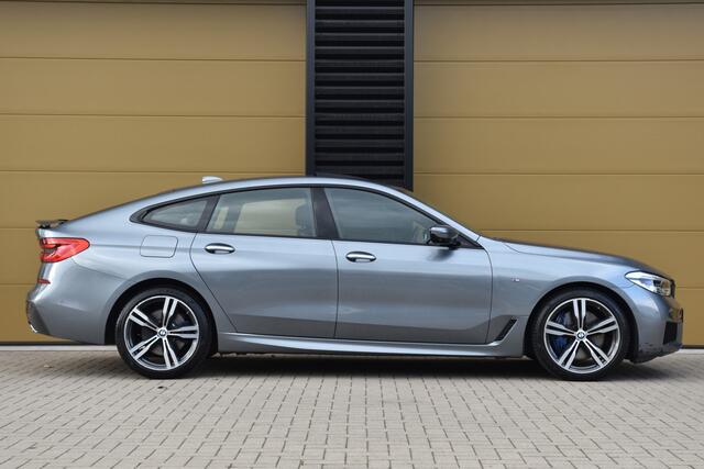 BMW 6-SERIE Gran Turismo 640i xDrive High Executive * M-Sportpakket * Panoramadak * LED * Trekhaak *
