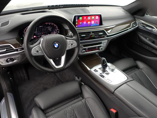 BMW 7-SERIE 745Le xDrive Individual Aut- Panoramadak, Stoelventilatie, Softclose, Achterasbesturing, Head Up, Sfeerverlichting, Memory