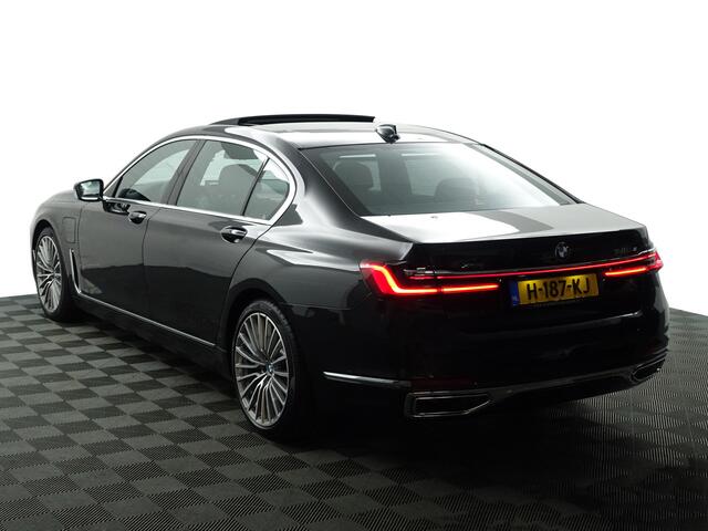 BMW 7-SERIE 745Le xDrive Individual Aut- Panoramadak, Stoelventilatie, Softclose, Achterasbesturing, Head Up, Sfeerverlichting, Memory
