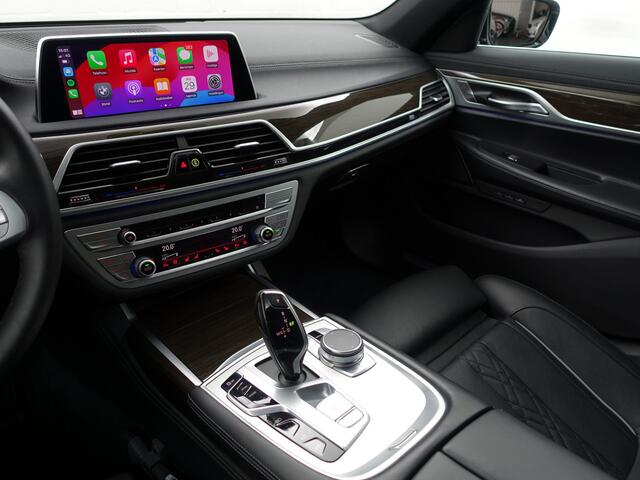 BMW 7-SERIE 745Le xDrive Individual Aut- Panoramadak, Stoelventilatie, Softclose, Achterasbesturing, Head Up, Sfeerverlichting, Memory