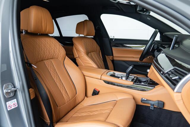 BMW 7-SERIE Sedan 745e | High Executive / Model M Sport / Active Steering / BMW Personal CoPilot Pack / Massage /