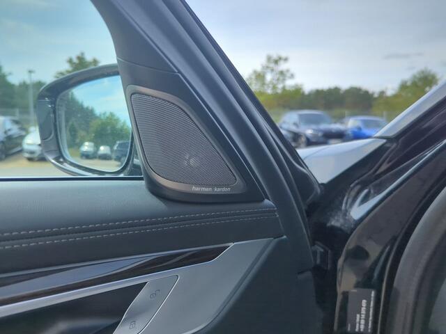 BMW 7-SERIE 745e High Executive ACC Entertainment Stoelkoeling Massage Soft Close 360 Camera