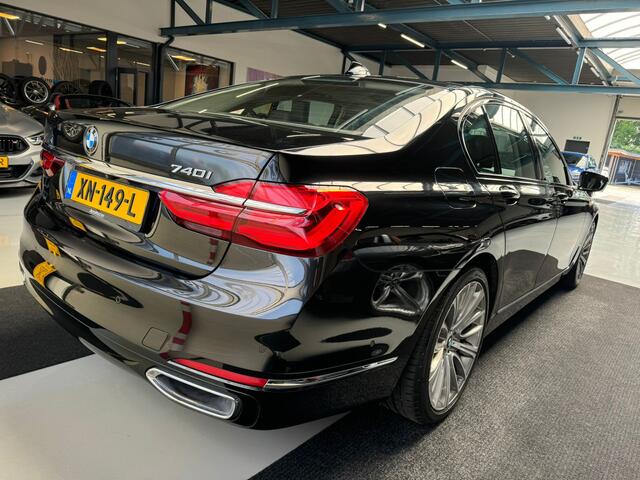 BMW 7-SERIE 740i High Executive Laser ACC Apple Carplay Schuifdak Stoelventilatie HUD