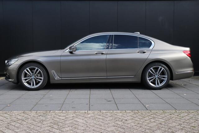 BMW 7-SERIE 740i High Executive | LEDER | SCHUIFDAK | MEMORY | STOELVERWARMING | HEAD-UP | CAMERA | NAVI | CRUISE |