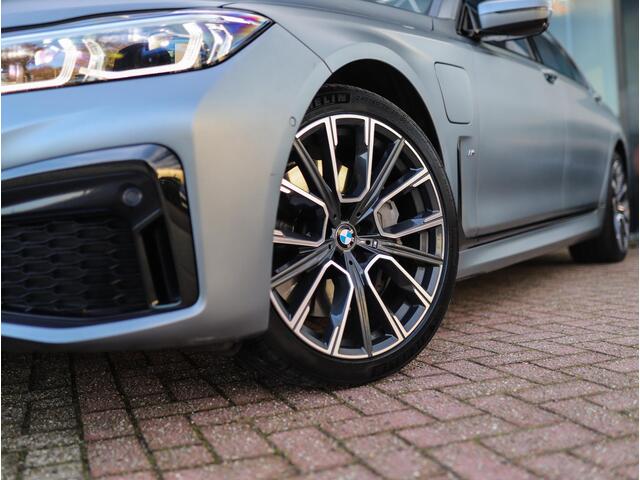 BMW 7-SERIE 745Le High Executive | Full Option! | Individual | Frozen Bluestone | M-Sport | Massage | Bowers & Wilkins