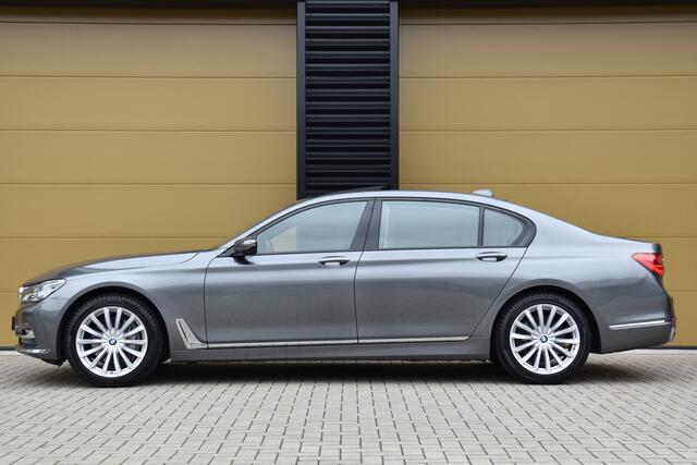 BMW 7-SERIE 740Li High Executive * Massage stoelen * Laser lichten * Adaptieve cruise control * Schuifdak * Surround view *