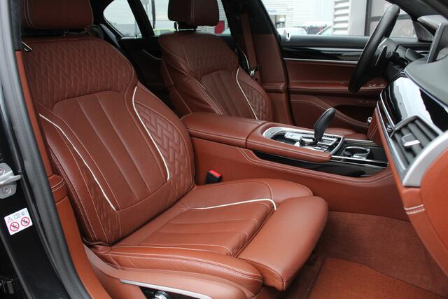 BMW 7-SERIE 750i xDrive High Executive / M Sport / Bowers & Wilkins / Carplay