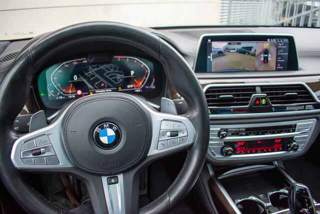 BMW 7-SERIE 740i High Executive M-pakket-panoramdak-4wielsturing-keyles-softclose-ACC-Massage