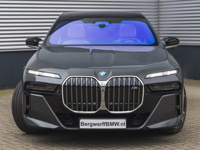 BMW 7-SERIE M760e xDrive - Executive Lounge - Rear Entertainment - Bowers & Wilkins
