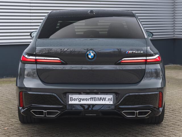 BMW 7-SERIE M760e xDrive - Executive Lounge - Rear Entertainment - Bowers & Wilkins