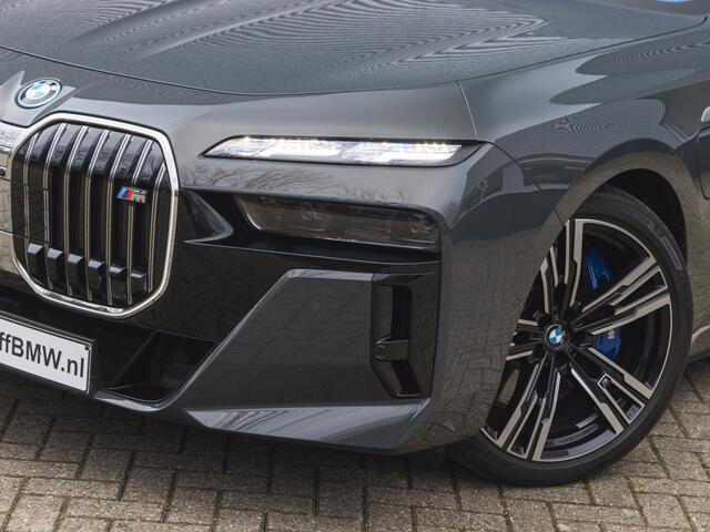 BMW 7-SERIE M760e xDrive - Executive Lounge - Rear Entertainment - Bowers & Wilkins