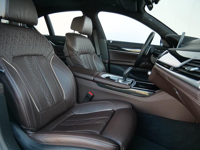 BMW 7-SERIE 745e 399pk High Executive i-Performance AUTOMAAT Laser LED / M-pakket / Alcantara hemel / Schuifdak