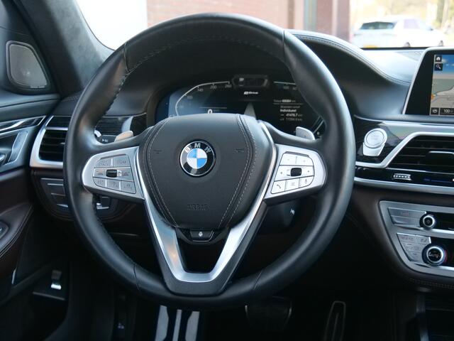 BMW 7-SERIE 745e 399pk High Executive i-Performance AUTOMAAT Laser LED / M-pakket / Alcantara hemel / Schuifdak