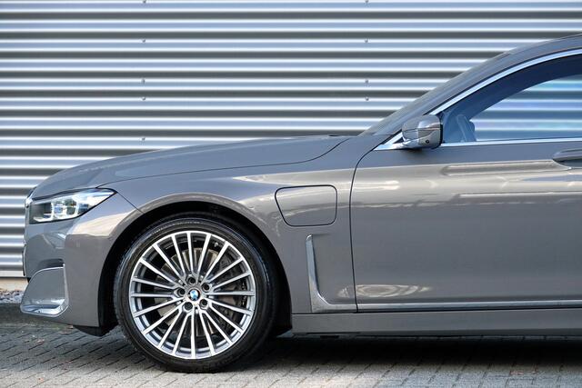 BMW 7-SERIE 745e High Executive | Schuifdak | H&K | Laser | HUD | Soft Close | Alcantara |