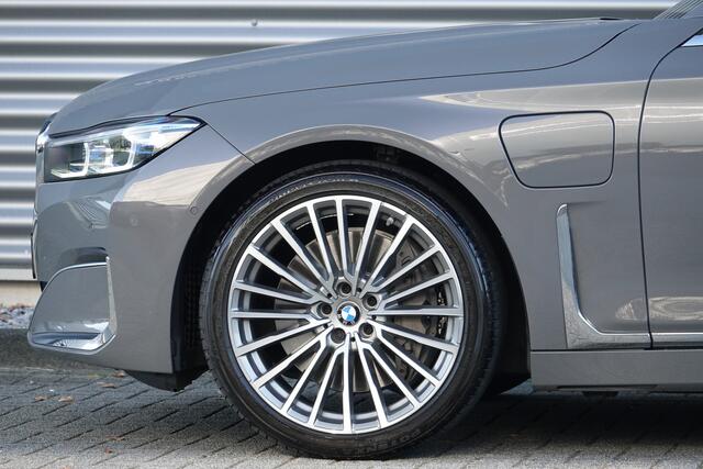 BMW 7-SERIE 745e High Executive | Schuifdak | H&K | Laser | HUD | Soft Close | Alcantara |