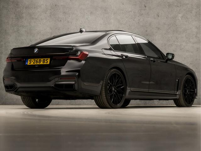 BMW 7-SERIE 740d xDrive M Sport High Executive 351Pk automaat (SCHUIFDAK, APPLE CARPLAY, BMW PREMIUM GARANTIE, ALARM KLASSE 5, LUCHTVERING, COMFORTSTOELEN MET MASSAGE, DISPLAY KEY, SFEERVERLICHTING, SOFTCLOSE, LASER LED, HEAD-UP DISPLAY,