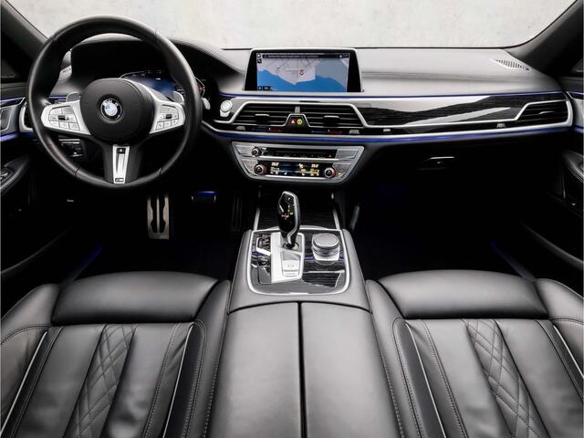 BMW 7-SERIE 740d xDrive M Sport High Executive 351Pk automaat (SCHUIFDAK, APPLE CARPLAY, BMW PREMIUM GARANTIE, ALARM KLASSE 5, LUCHTVERING, COMFORTSTOELEN MET MASSAGE, DISPLAY KEY, SFEERVERLICHTING, SOFTCLOSE, LASER LED, HEAD-UP DISPLAY,