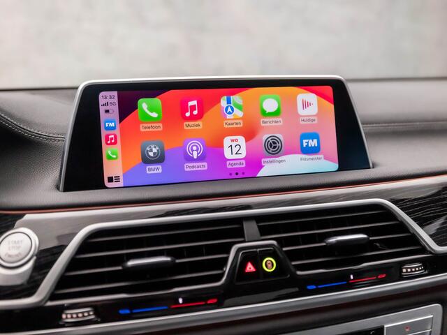 BMW 7-SERIE 740d xDrive M Sport High Executive 351Pk automaat (SCHUIFDAK, APPLE CARPLAY, BMW PREMIUM GARANTIE, ALARM KLASSE 5, LUCHTVERING, COMFORTSTOELEN MET MASSAGE, DISPLAY KEY, SFEERVERLICHTING, SOFTCLOSE, LASER LED, HEAD-UP DISPLAY,
