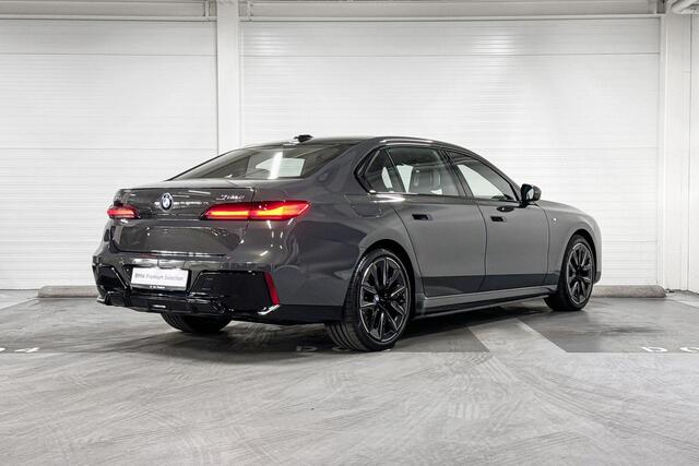 BMW 7-SERIE 750e xDrive | M-Sport Pro | Innovation Pack | Executive Pack | Executive Lounge Rear Console | Driving Assistant Professional | Sky Lounge