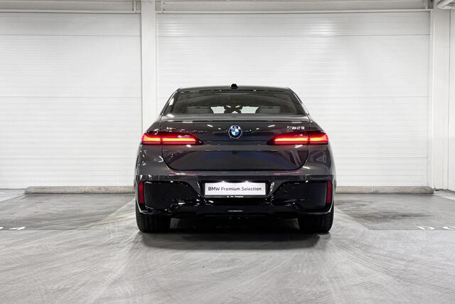 BMW 7-SERIE 750e xDrive | M-Sport Pro | Innovation Pack | Executive Pack | Executive Lounge Rear Console | Driving Assistant Professional | Sky Lounge